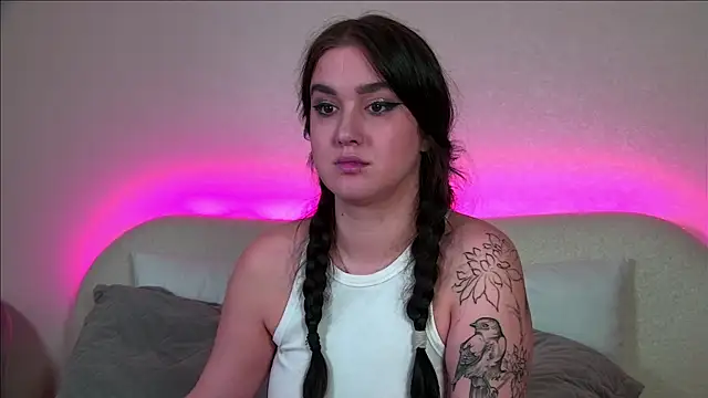 ChristinaMilton online show from January 2025 04:43:01 AM