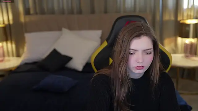 Snapshot of Michelle_054 chatting on February 2025 12:48:02 PM Michelle 054 online show from February 2025 12:48:02 PM