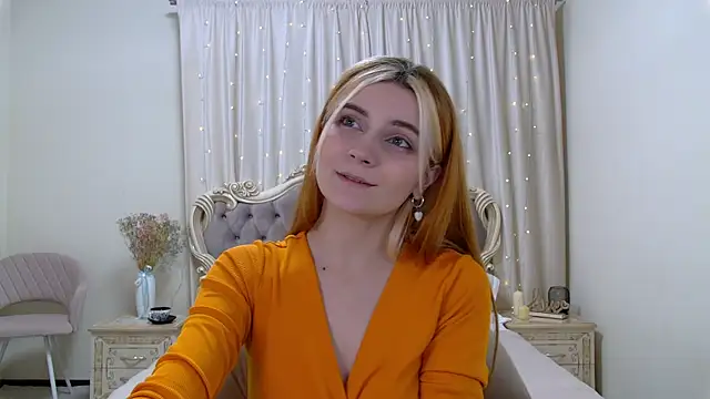 Snapshot of KellyStone chatting on January 2025 08:23:02 AM KellyStone online show from January 2025 08:23:02 AM