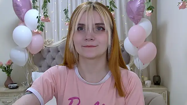 Snapshot of KellyStone chatting on February 2025 02:38:01 PM KellyStone online show from February 2025 02:38:01 PM