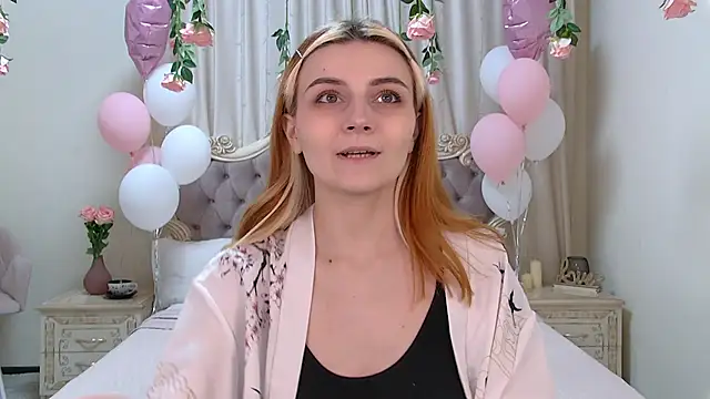 Snapshot of KellyStone chatting on March 2025 05:02:01 PM KellyStone online show from March 2025 05:02:01 PM