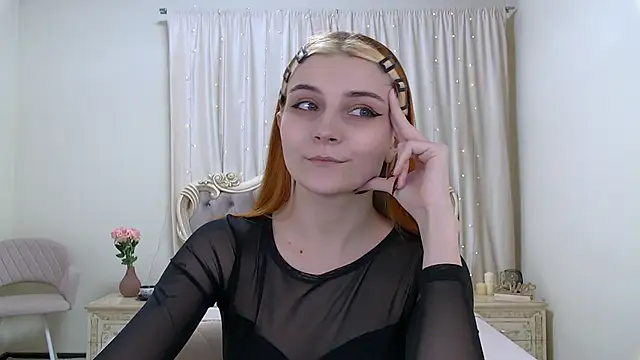 Snapshot of KellyStone chatting on March 2025 04:07:02 PM KellyStone online show from March 2025 04:07:02 PM