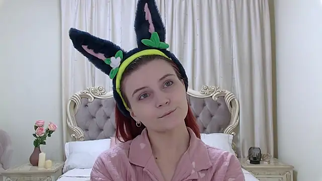 Snapshot of KellyStone chatting on November 2025 05:12:02 PM KellyStone online show from November 2025 05:12:02 PM