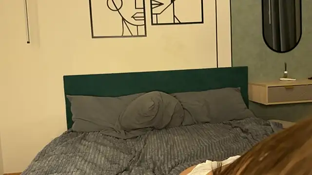 aryamirelle online show from February 2026 11:23:01 PM