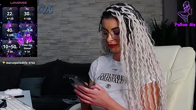 VictoriaMazze online show from December 2024 04:34:02 AM