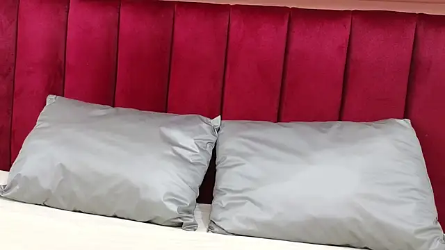 JESSYCORTES online show from March 2025 02:16:01 PM