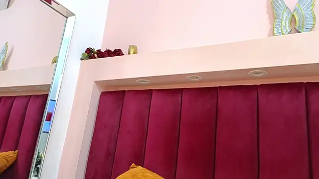 JESSYCORTES online show from March 2025 05:38:02 PM