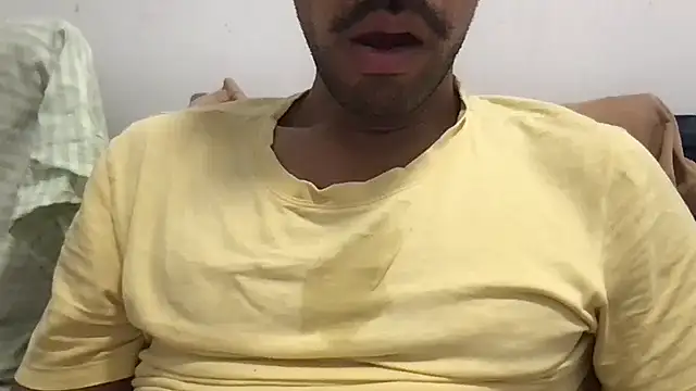 Lucascacaca online show from April 2026 10:15:01 PM