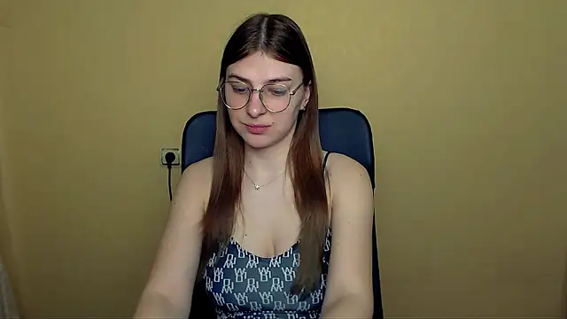 Snapshot of Luna_Lush_ chatting on April 2026 08:14:01 AM Luna Lush online show from April 2026 08:14:01 AM