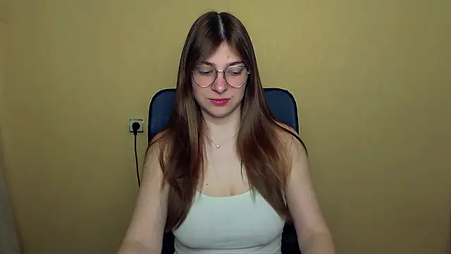 Snapshot of Luna_Lush_ chatting on April 2026 07:36:02 AM Luna Lush online show from April 2026 07:36:02 AM