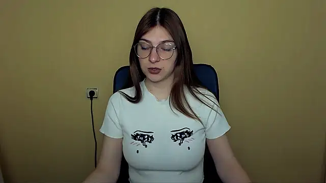 Snapshot of Luna_Lush_ chatting on April 2026 09:34:01 AM Luna Lush online show from April 2026 09:34:01 AM