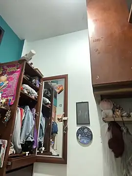 SophiaWeestt99 online show from October 2025 02:43:02 AM