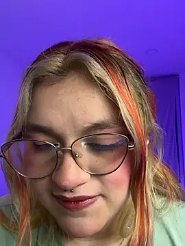 SophiaWeestt99 online show from July 2026 04:21:02 AM