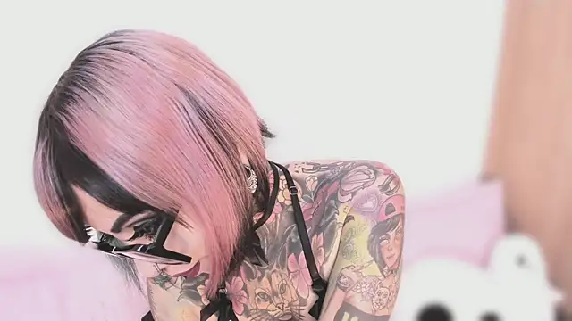 NikkiRamone online show from October 2025 11:11:02 PM