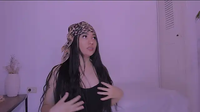 Miiafoxxx online show from September 2025 02:28:02 AM