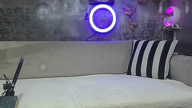 Bitter  online show from March 2025 07:27:01 PM