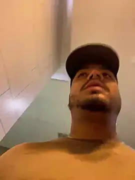 Snapshot of thiagowes chatting on May 2026 05:17:02 PM thiagowes online show from May 2026 05:17:02 PM