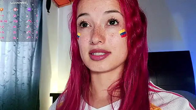 luccycollins  online show from June 2026 03:06:02 PM