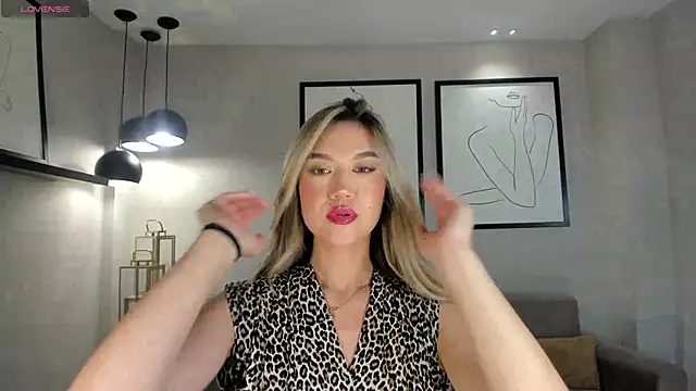 RebeccaHudson online show from February 2026 07:29:01 PM