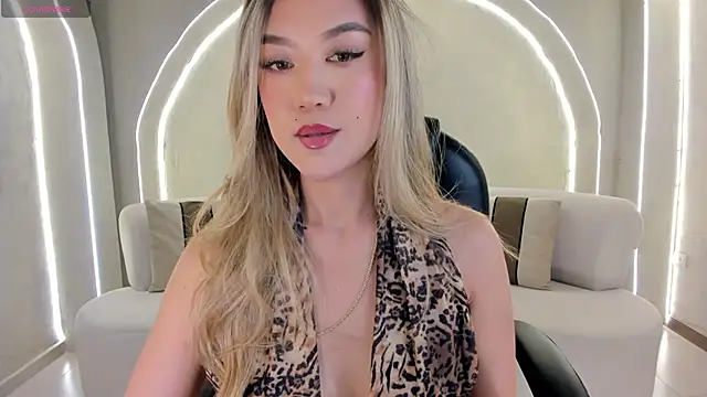 RebeccaHudson online show from May 2026 07:44:01 PM