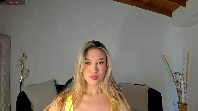 RebeccaHudson online show from June 2026 07:40:01 PM