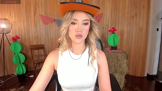 RebeccaHudson online show from July 2026 07:31:01 PM