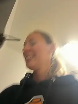 M1ssyk1ssy online show from February 2025 10:02:02 PM