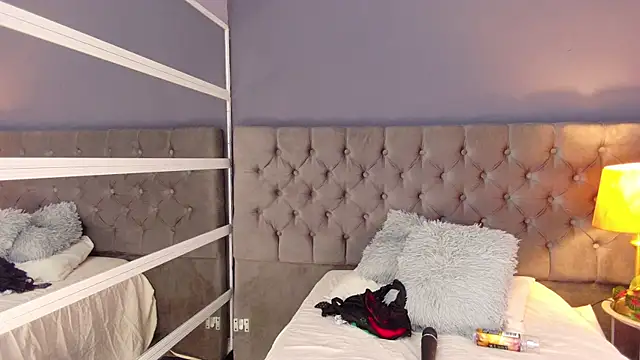 LanaBigTitties online show from October 2025 09:23:02 PM