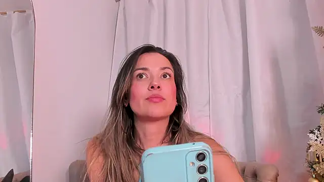 camilawm19 online show from December 2024 03:56:02 AM