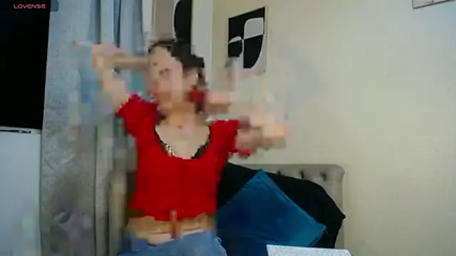 camilawm19 online show from February 2026 01:33:01 AM