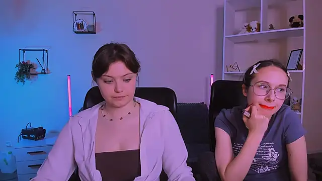 Snapshot of nikole_kitt chatting on November 2025 08:07:01 PM nikole kitt online show from November 2025 08:07:01 PM