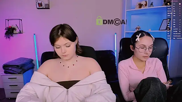 Snapshot of nikole_kitt chatting on November 2025 08:03:01 PM nikole kitt online show from November 2025 08:03:01 PM