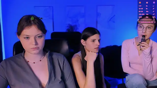 Snapshot of nikole_kitt chatting on November 2025 09:25:02 PM nikole kitt online show from November 2025 09:25:02 PM