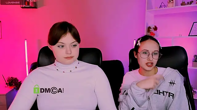 nikole kitt online show from December 2025 08:02:02 PM