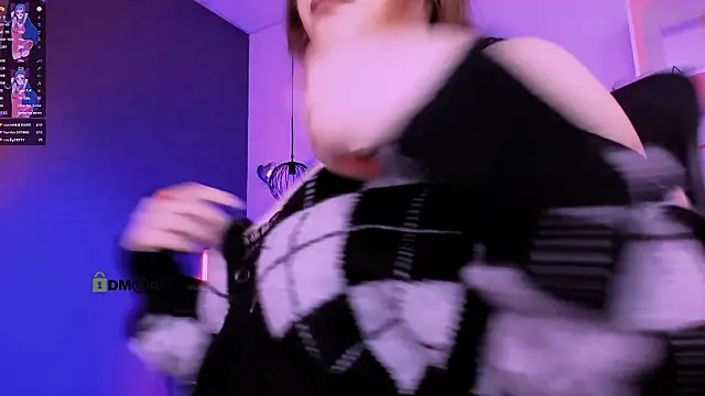 Snapshot of nikole_kitt chatting on March 2026 02:04:02 AM nikole kitt online show from March 2026 02:04:02 AM