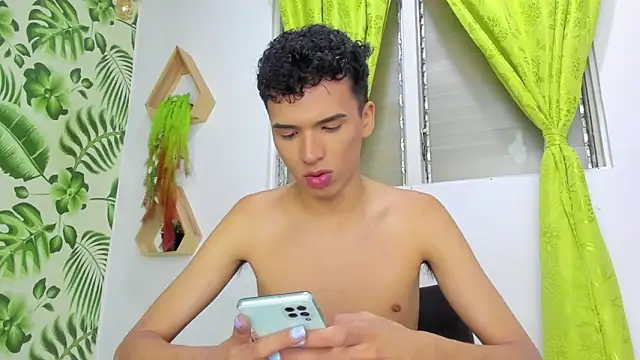 SEANTROYY online show from February 2025 03:48:01 AM