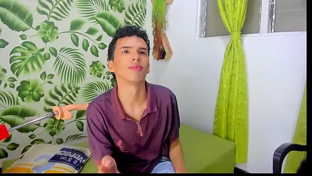 SEANTROYY online show from February 2025 03:56:01 AM