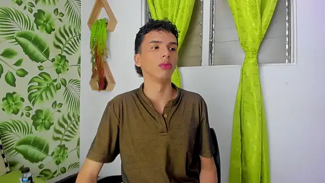 SEANTROYY online show from March 2025 03:54:02 AM