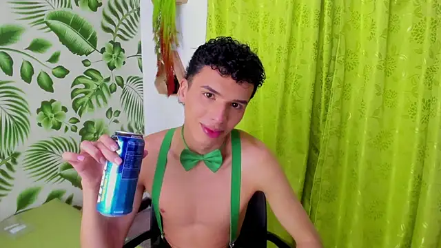 SEANTROYY online show from March 2025 04:04:01 AM