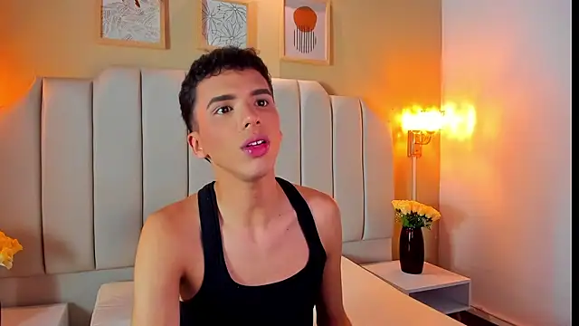 SEANTROYY online show from September 2025 04:01:02 AM