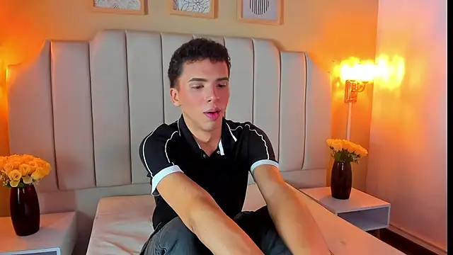 SEANTROYY online show from September 2025 04:02:02 AM