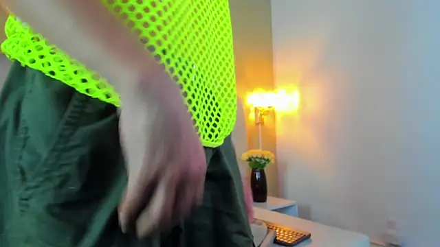 SEANTROYY online show from October 2025 03:49:02 AM