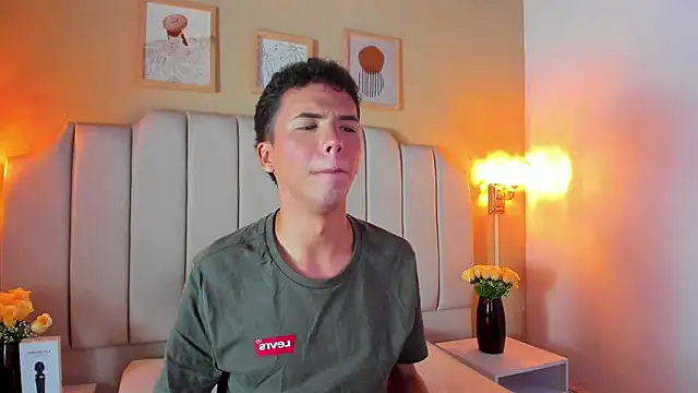 SEANTROYY online show from October 2025 03:53:02 AM