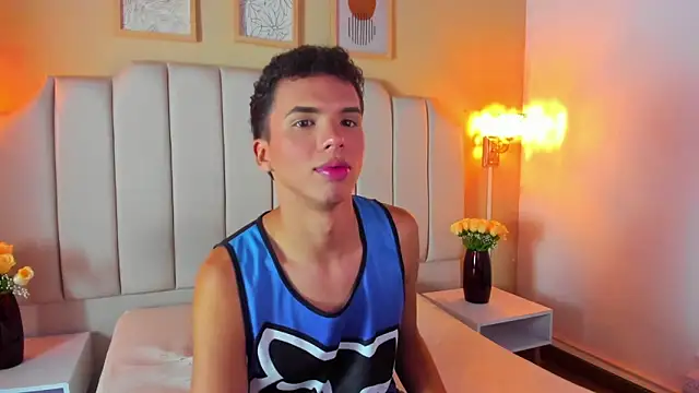 SEANTROYY online show from October 2025 04:02:02 AM