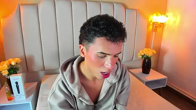 SEANTROYY online show from November 2025 04:01:01 AM