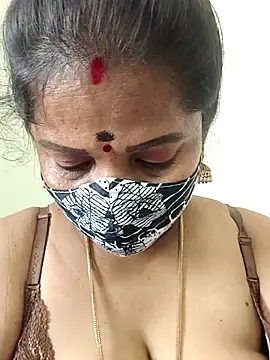 gaurika18 online show from April 2026 03:44:01 AM