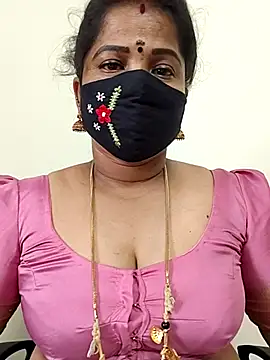 gaurika18 online show from May 2026 10:09:02 AM