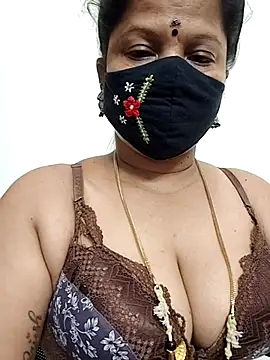 gaurika18 online show from May 2026 11:33:02 PM