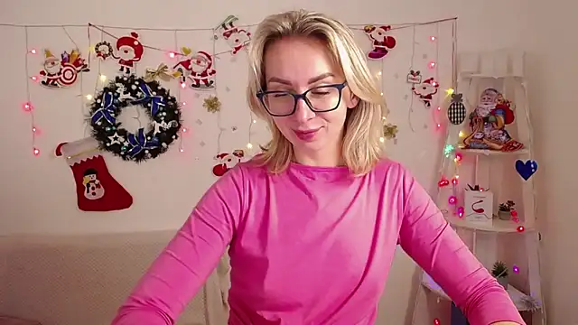 Snapshot of VasilisaSii chatting on December 2024 12:33:02 PM VasilisaSii online show from December 2024 12:33:02 PM