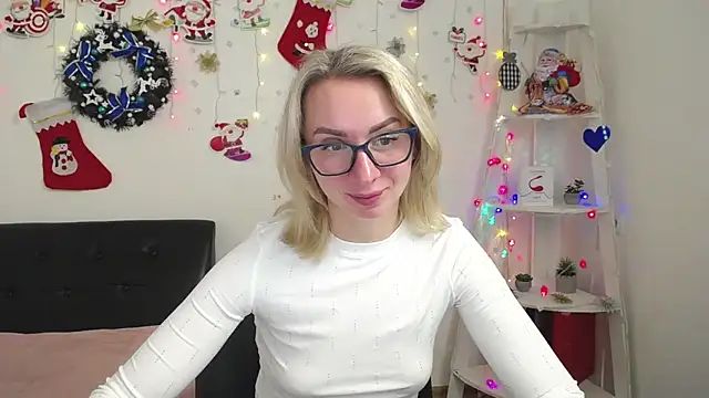 Snapshot of VasilisaSii chatting on December 2024 12:34:02 PM VasilisaSii online show from December 2024 12:34:02 PM